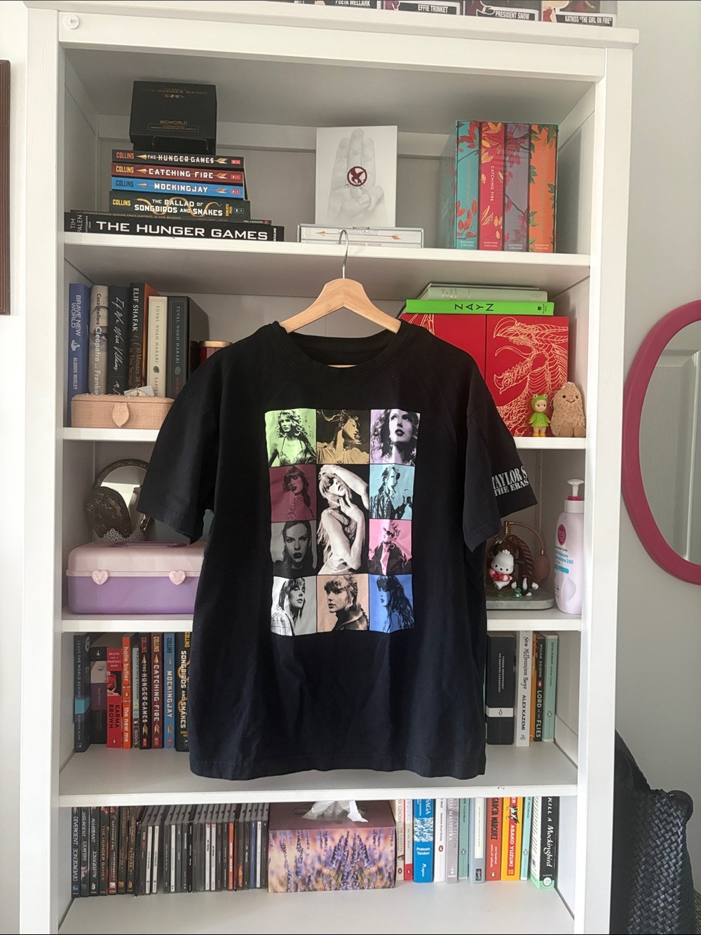 EUC official merch Taylor swift the eras tour tshirt in size M